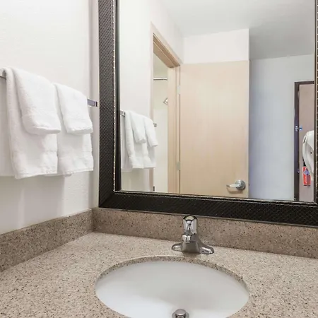 Hotel Baymont By Wyndham Santa Fe